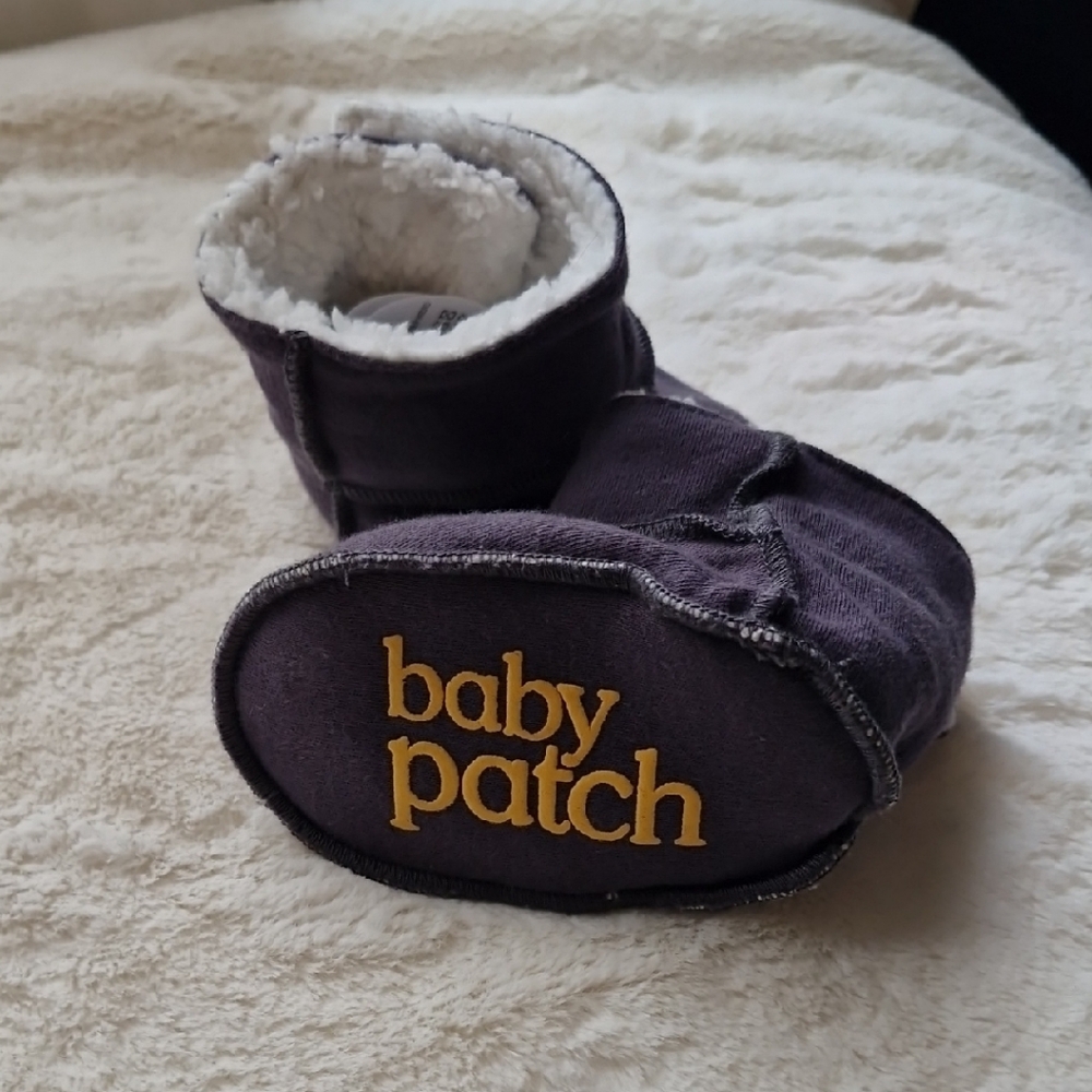 Pumpkin Patch Dark Grey And White Soft Baby Booties